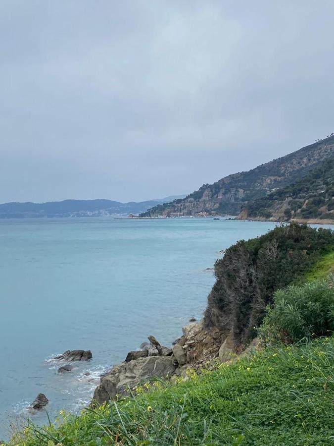 Appartamento Vista Mare Albenga Exterior foto